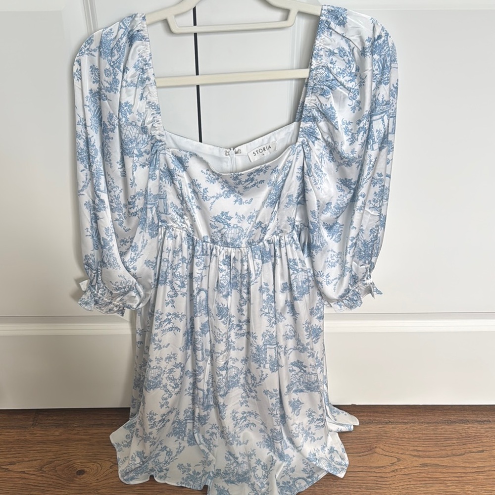 Storia Blue and White Mini Dress